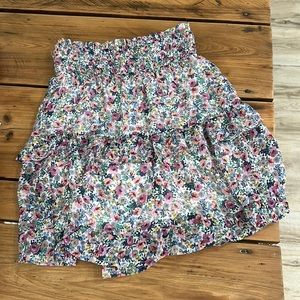 Super cute comfortable mini skirt size small